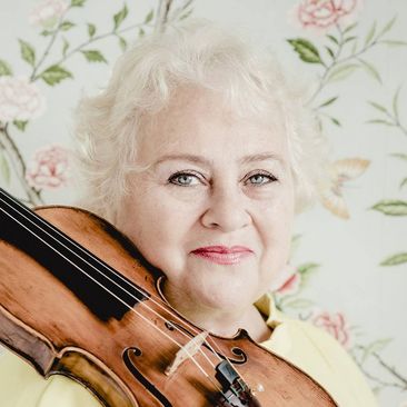 Dora   Schwarzberg, Violino  (Austria)
